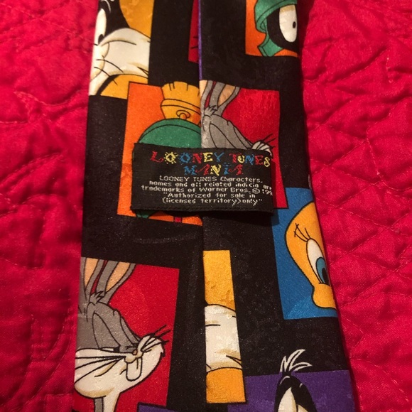 Vintage Looney Tunes Mania Neck Tie - Picture 4 of 6